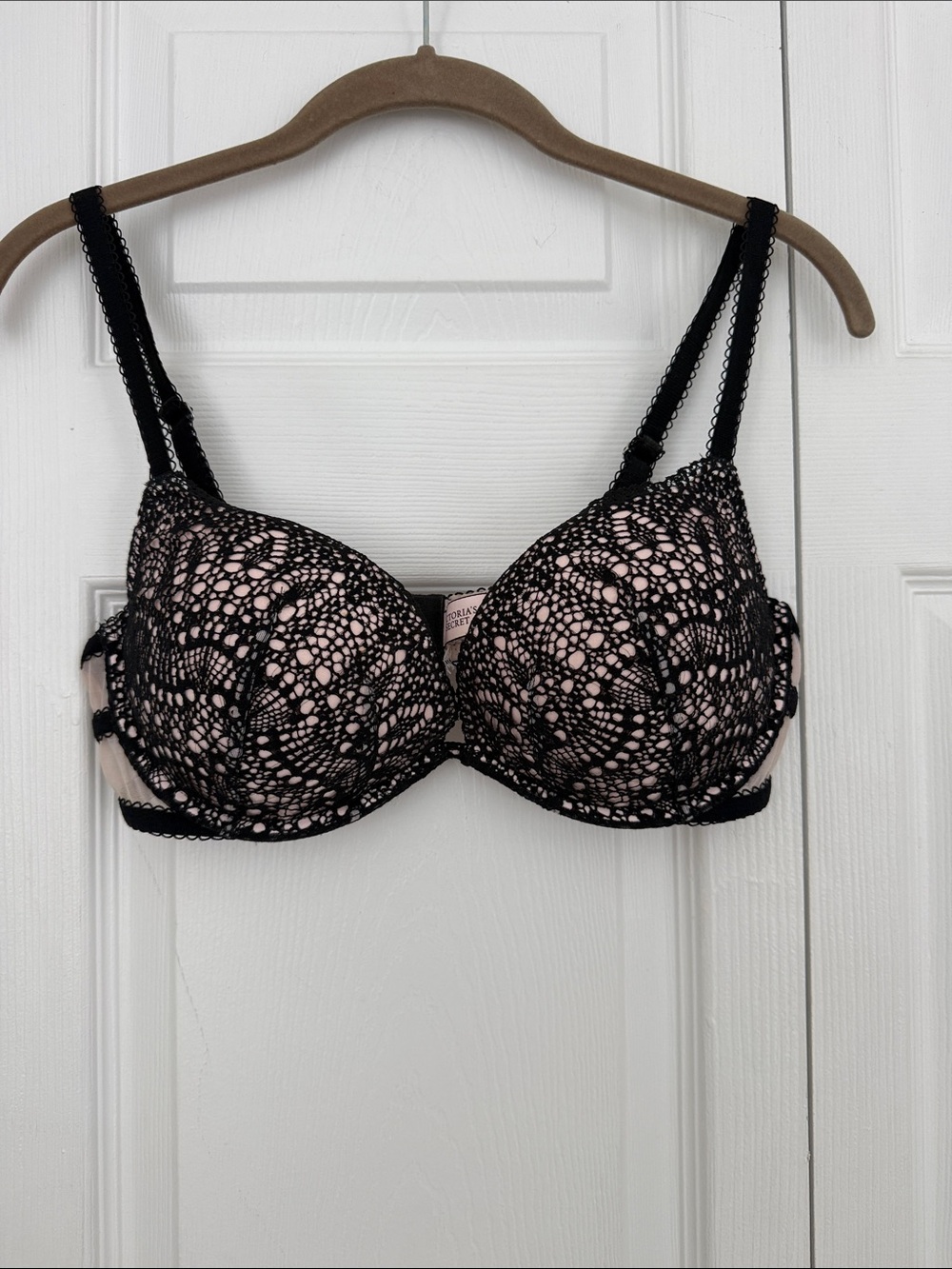 Victoria Secret Pink Black Lace Overlay Push-Up Bra 36C Panty Size S Set